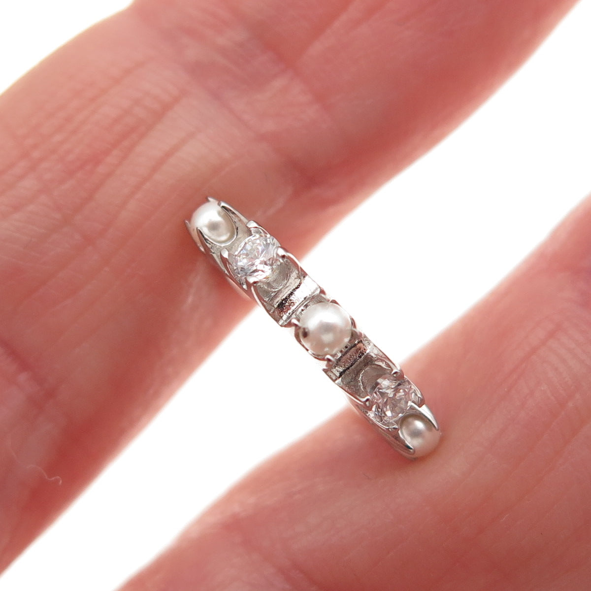 925 Sterling Silver Real Pearl & Round-Cut C Z SINGLE Cuff Earring