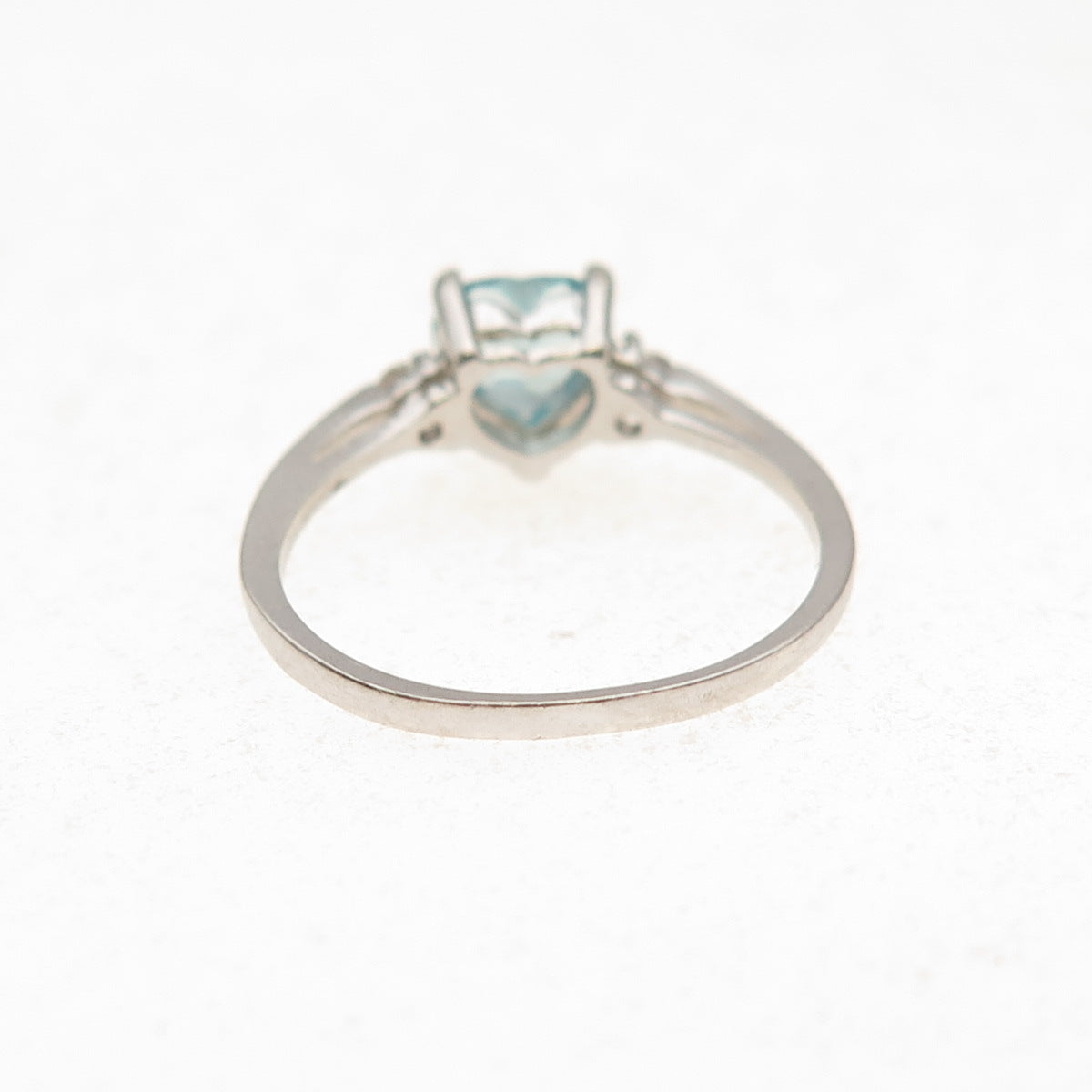 925 Sterling Silver Vintage Blue & White C Z Heart Ring Size 4.75