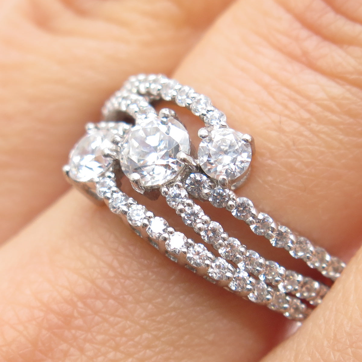 925 Sterling Silver Round-Cut C Z 3-Row Wavy Ring Size 7.25