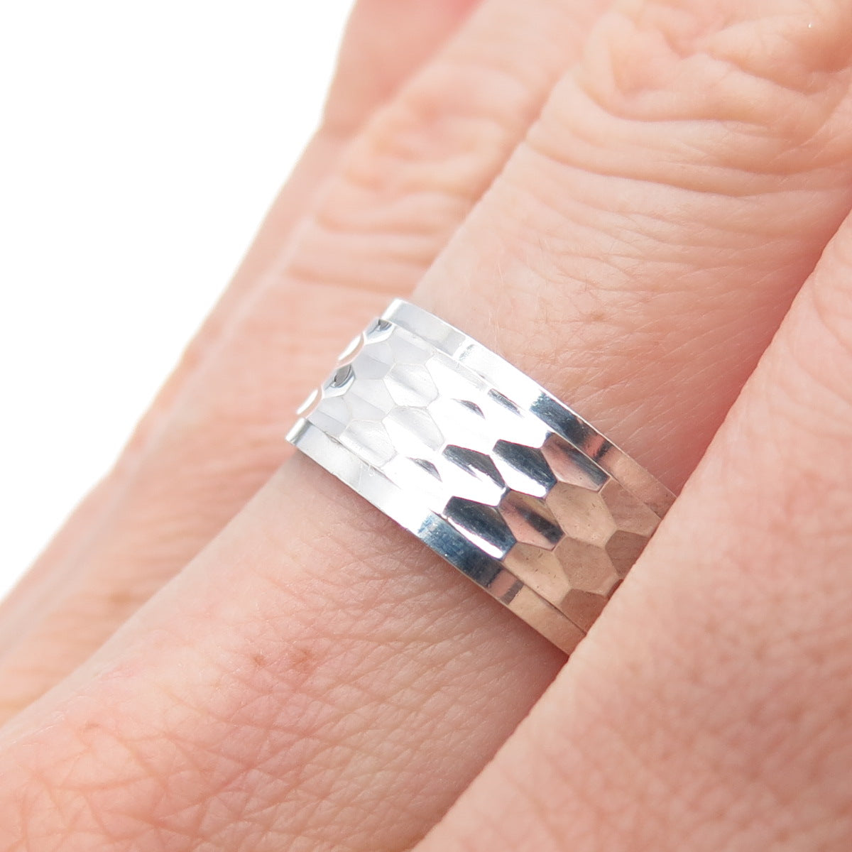 925 Sterling Silver Vintage Diamond-Cut Band Ring Size 7