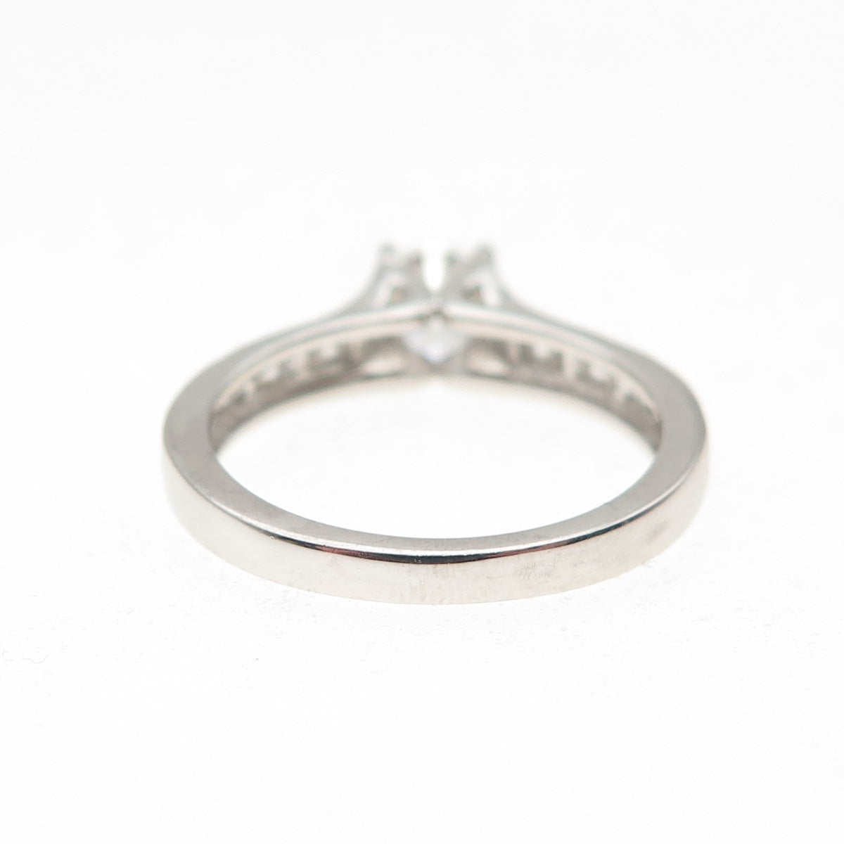 925 Sterling Silver Round-Cut C Z Engagement Ring Size 6.5