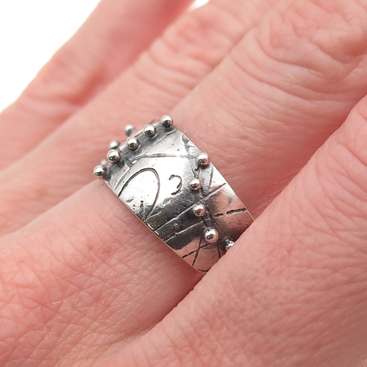 925 Sterling Silver Vintage Modernist Beaded Oxidized Ring Size 8.5