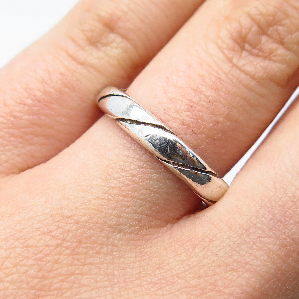 925 Sterling Silver Twisted Band Ring Size 7