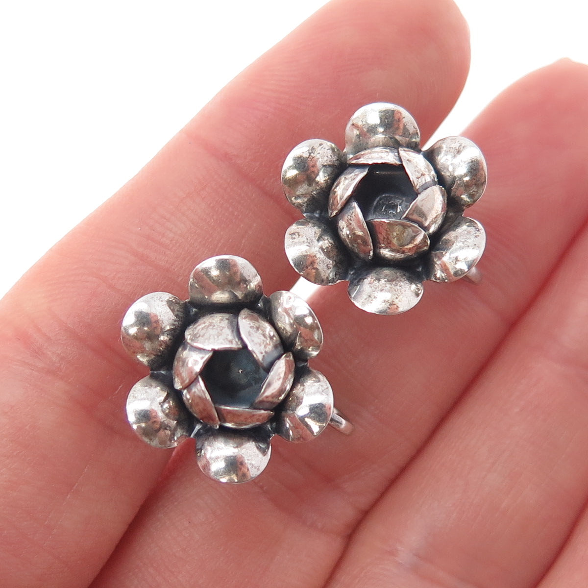 BEAU 925 Sterling Silver Antique Art Deco Rose Oxidized Screw Back Earrings