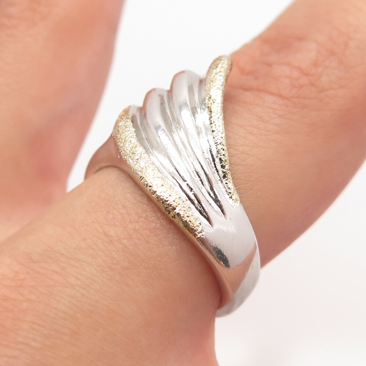 925 Sterling Silver 2-Tone Vintage Ribbed Ring Size 6