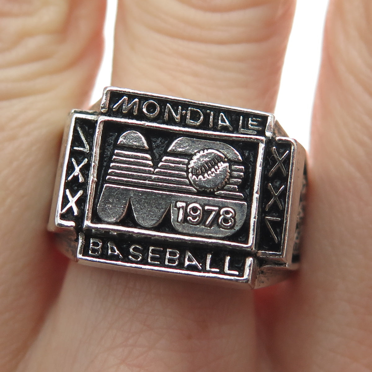 925 Sterling Silver Vintage 1978 Mondiale Baseball Oxidized Ring Size 11.75
