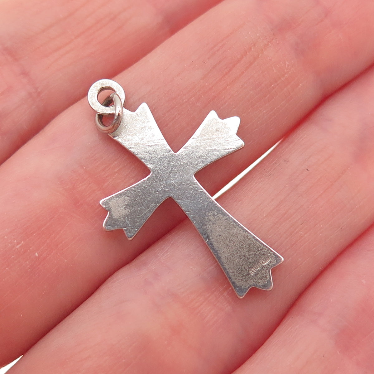 925 Sterling Silver Vintage Diamond-Cut Cross Charm Pendant