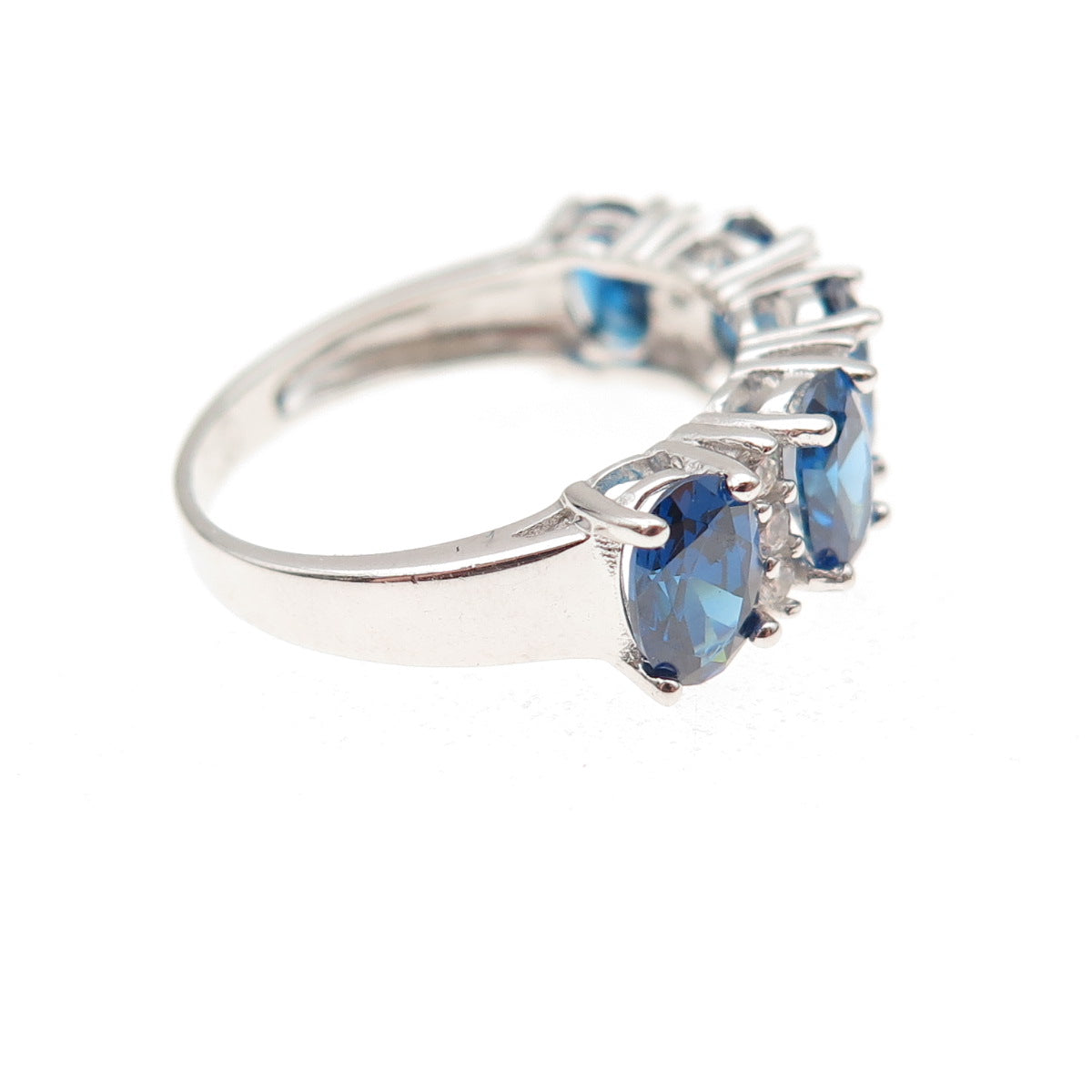 925 Sterling Silver Oval-Cut Blue & Round-Cut White C Z Ring Size 6