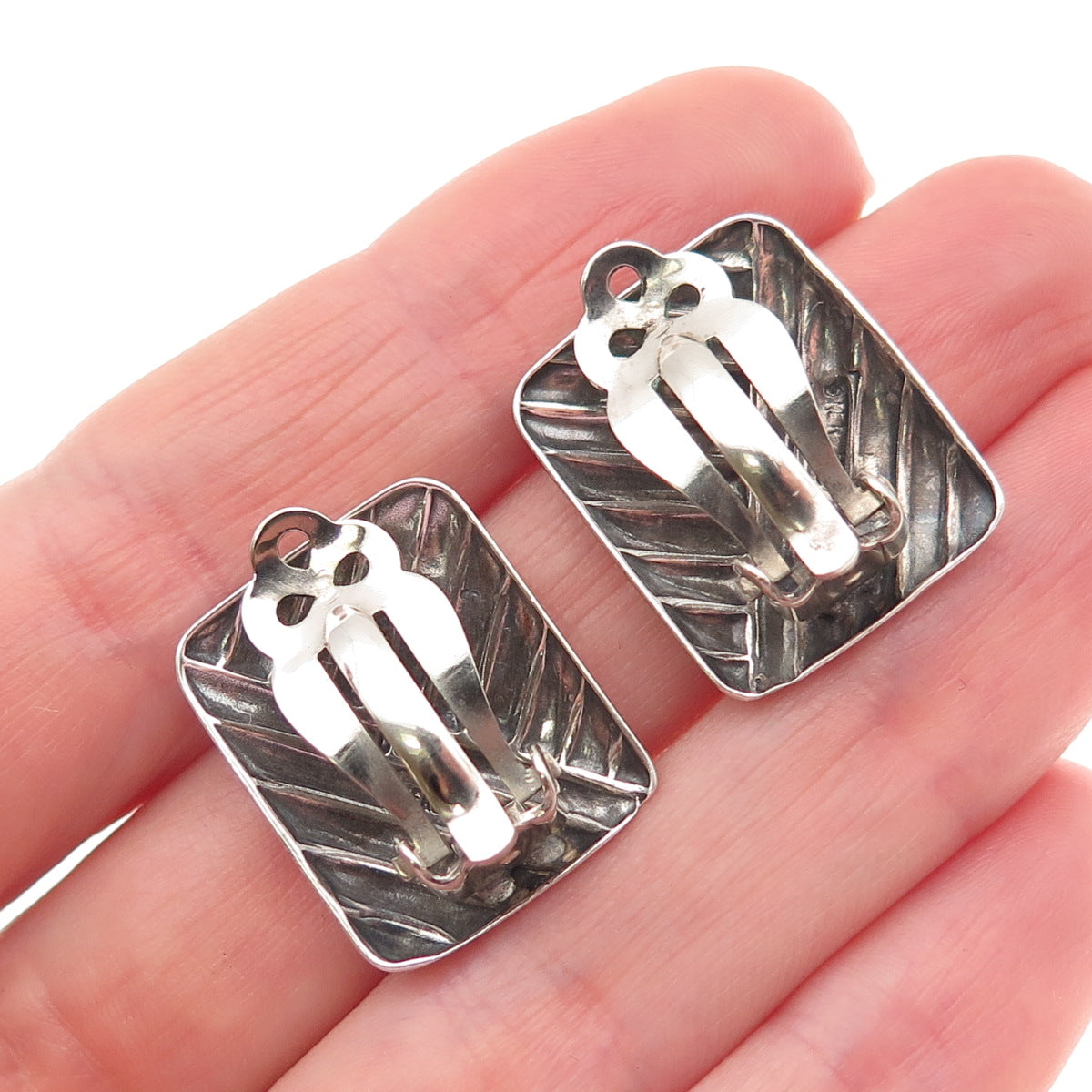 925 Sterling Silver Vintage Modernist Ribbed Oxidized Clip On Earrings