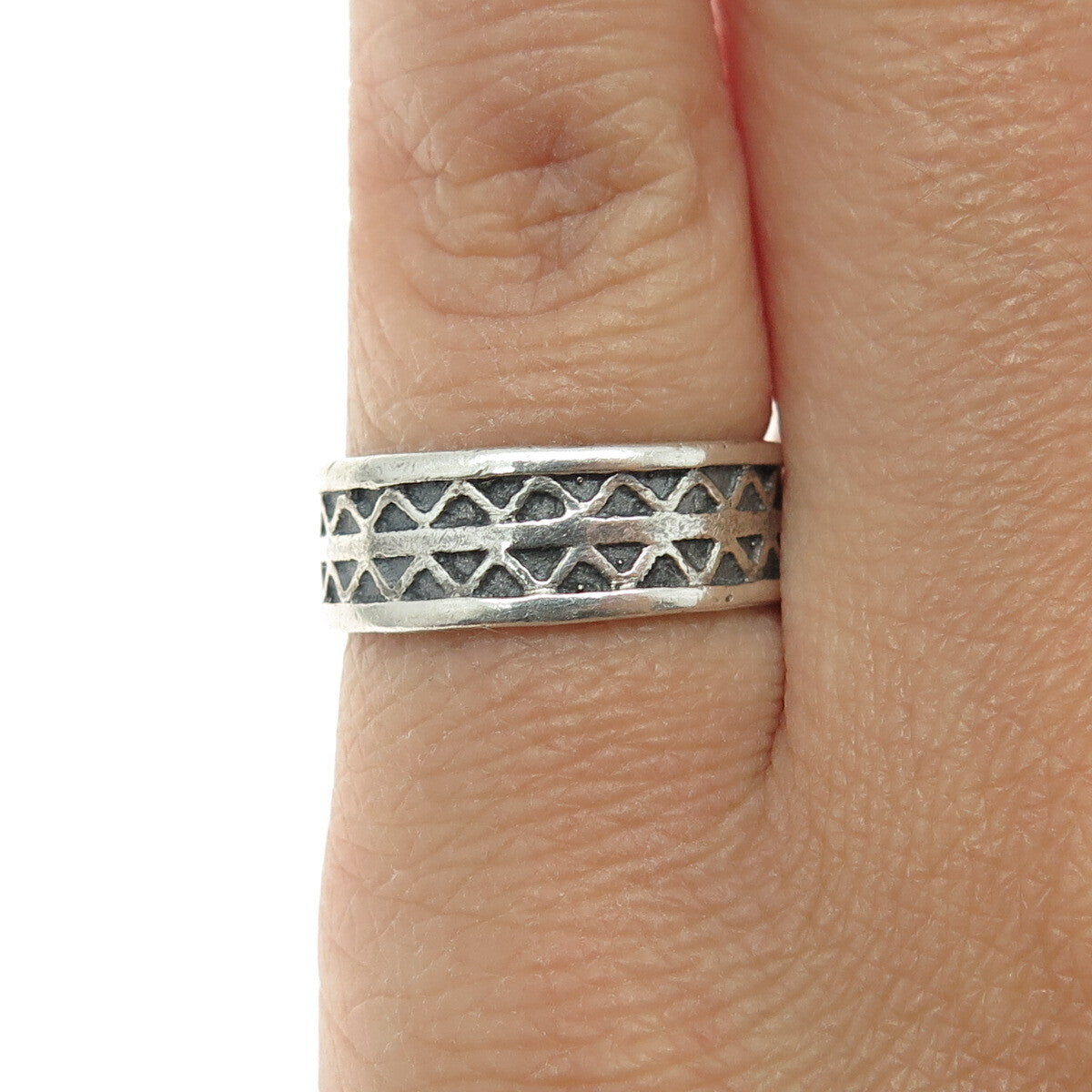 SARAH COVENTRY 925 Sterling Silver Vintage Zig Zag Pattern Band Ring Size 6.25