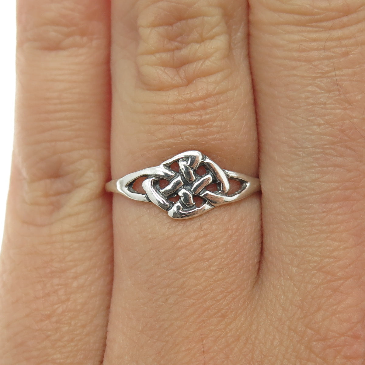 925 Sterling Silver Vintage Celtic Knot Ring Size 6.75