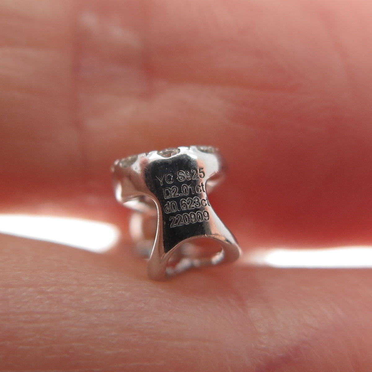 925 Sterling Silver Real Round-Cut 2.01ct & 0.623ct Moissanite Mini Pendant