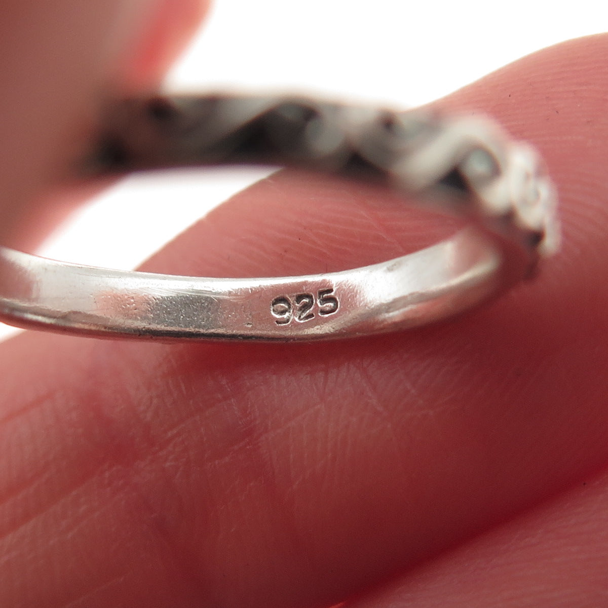 925 Sterling Silver Vintage Swirl Stackable Oxidized Band Ring Size 5.5