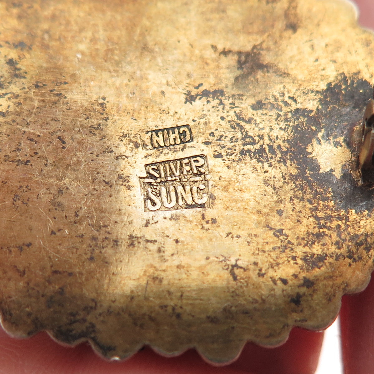 SUNG 925 Sterling Gold Plated Antique China Cinnabar Floral Brooch (missing pin)