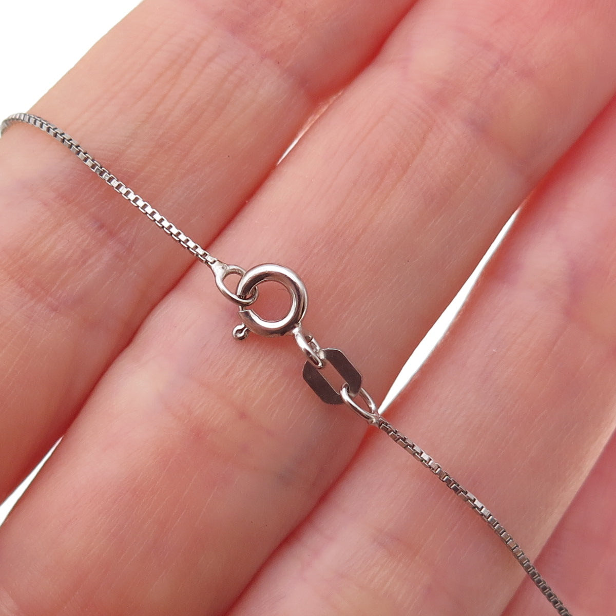 925 Sterling Silver Round-Cut C Z Letter P Initial Box Chain Necklace 18"