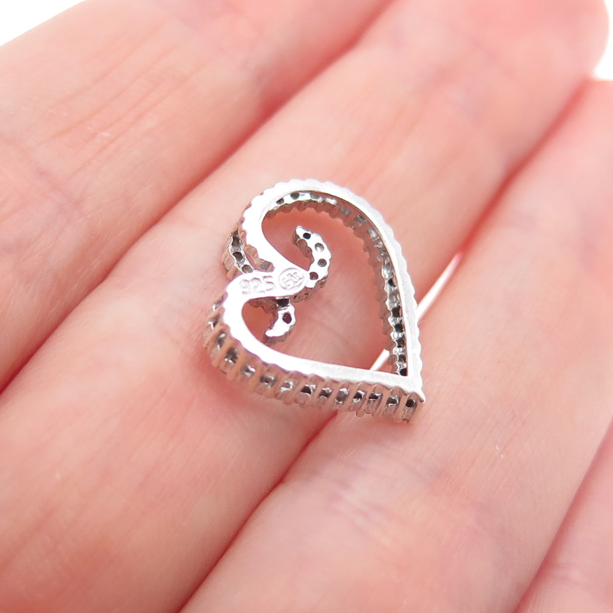 HN HENG NGAI 925 Sterling Silver Real Round-Cut Diamond Heart Mini Slide Pendant