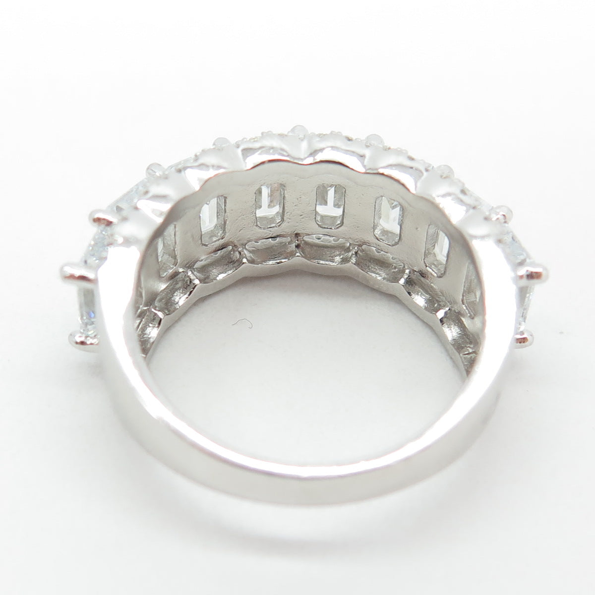 925 Sterling Silver Radiant & Round-Cut Shaped C Z Ring Size 7.25