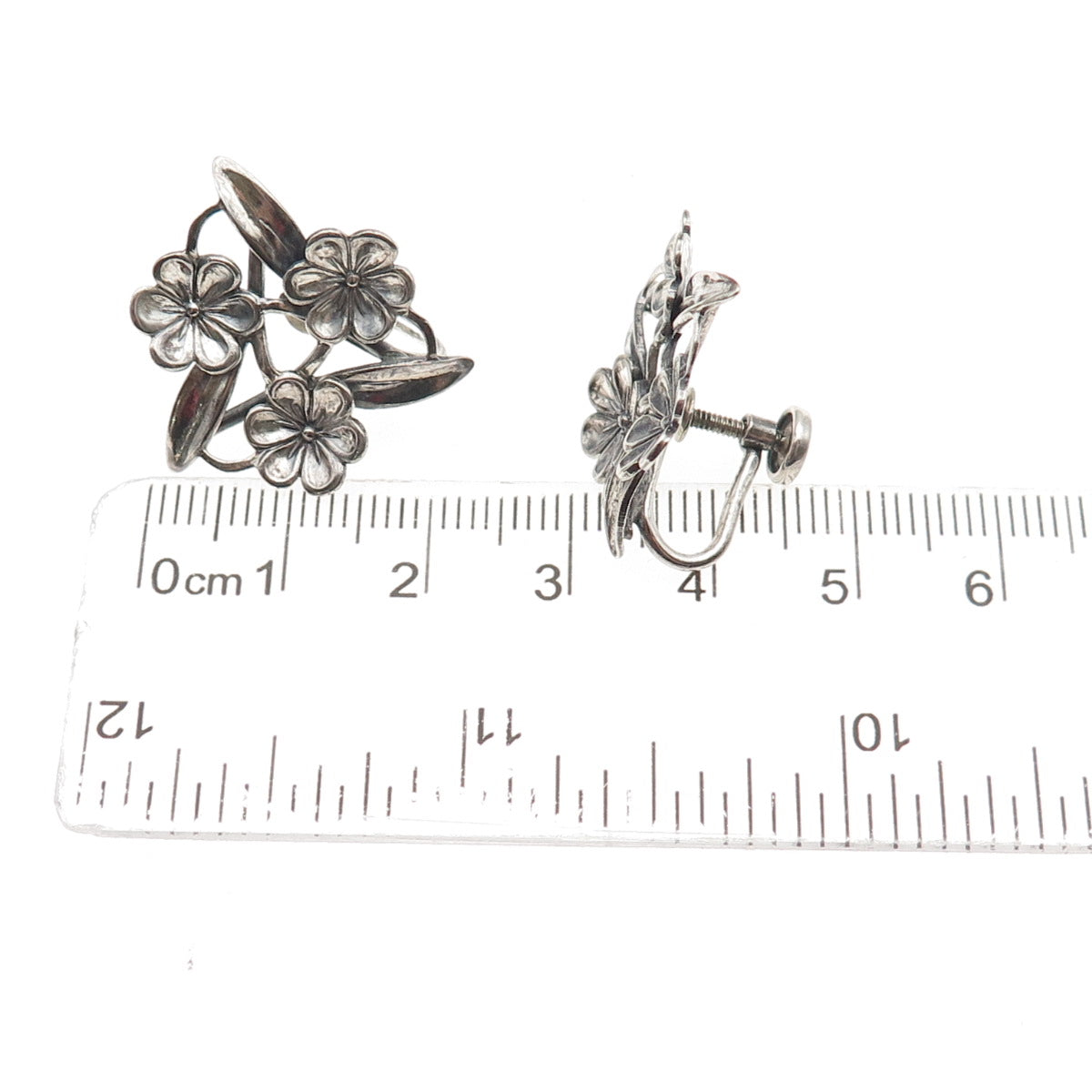 BEAU 925 Sterling Silver Antique Art Deco Flower Oxidized Screw Back Earrings