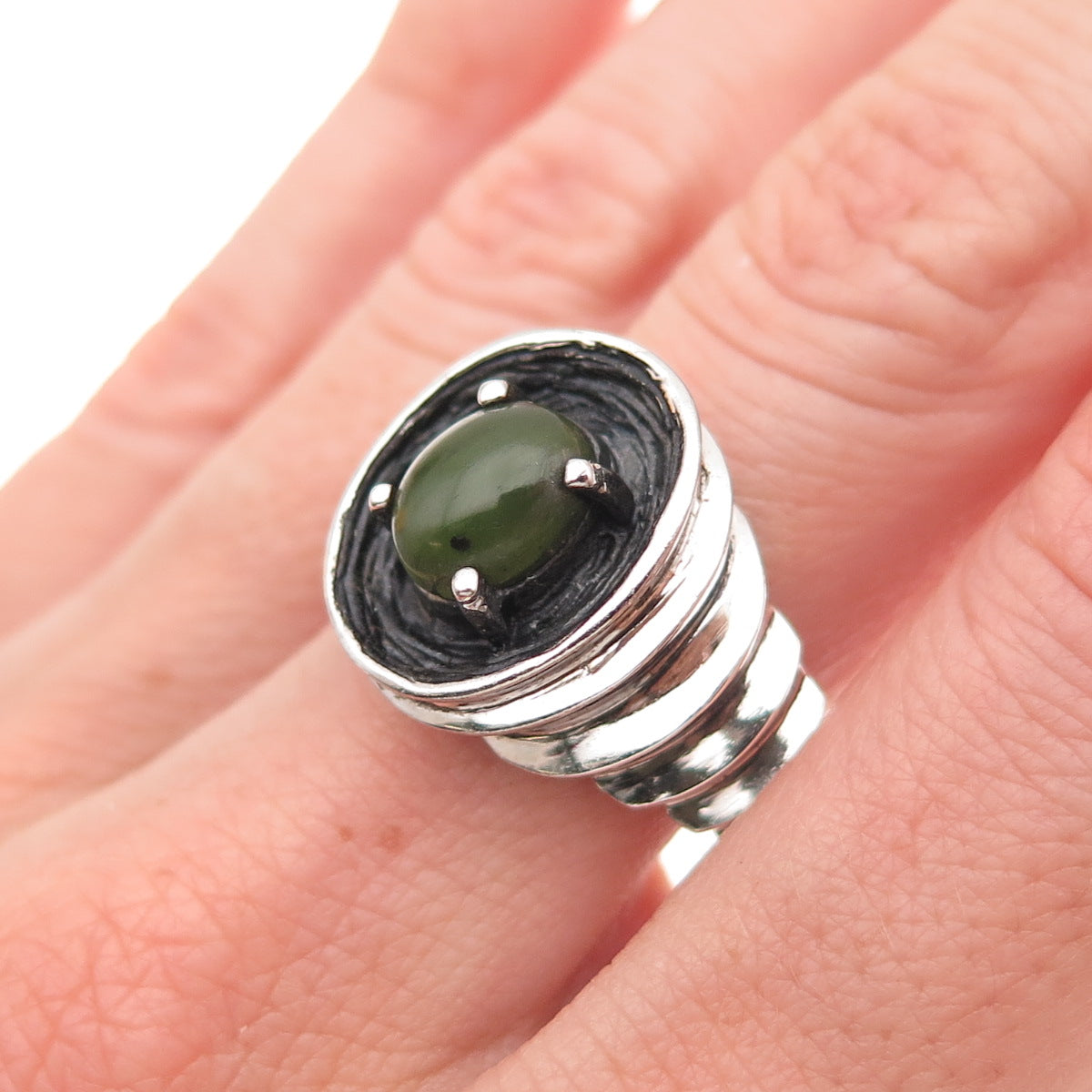925 Sterling Silver Vintage Real Jade Modernist Oxidized Ring Size 9.5