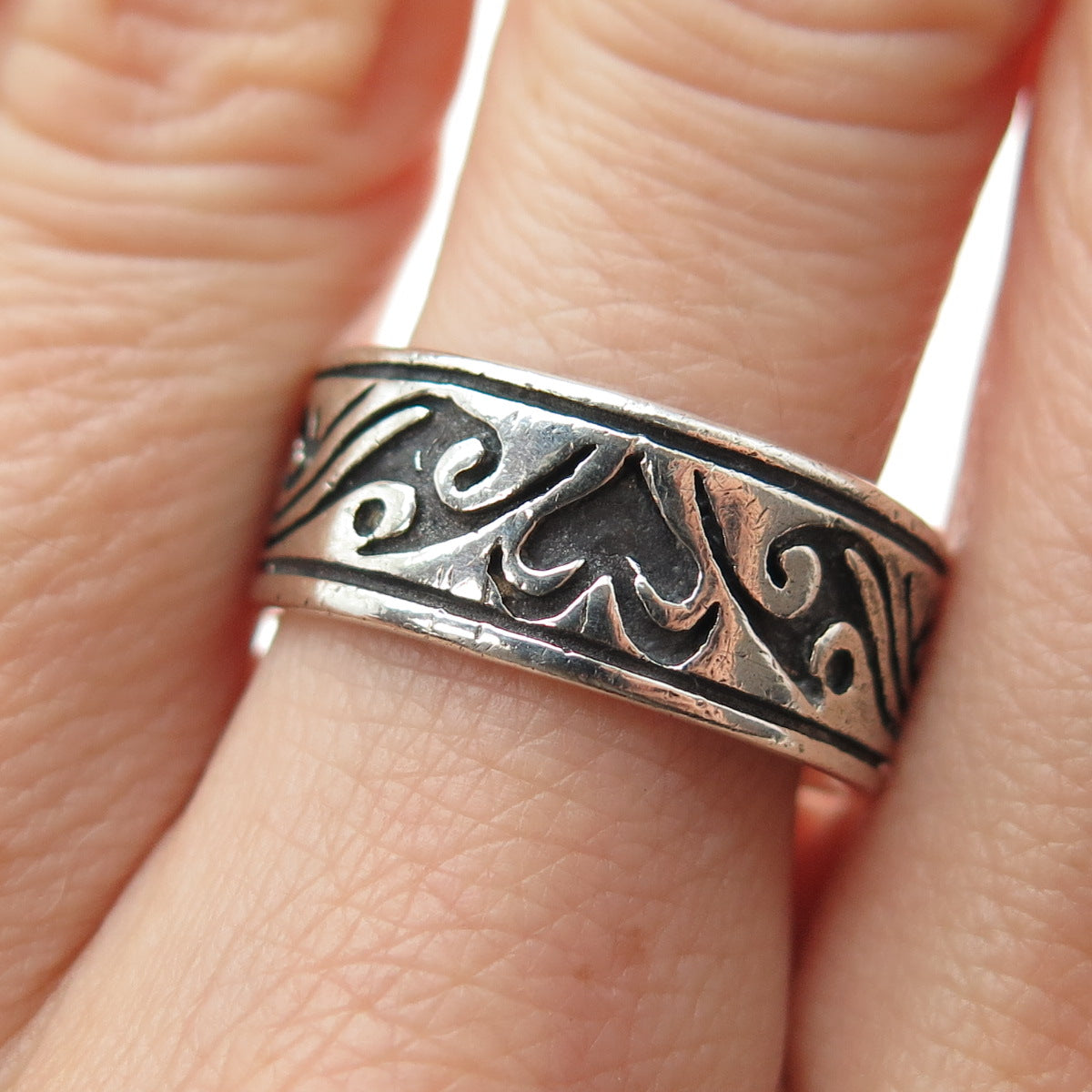 925 Sterling Silver Vintage Spade Oxidized Band Ring Size 8.25
