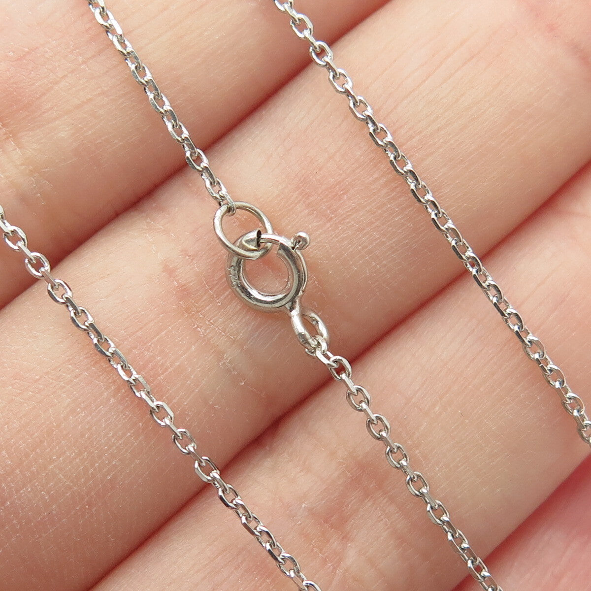 925 Sterling Silver Real Round-Cut Diamond "MOM" Cable Chain Necklace 18"