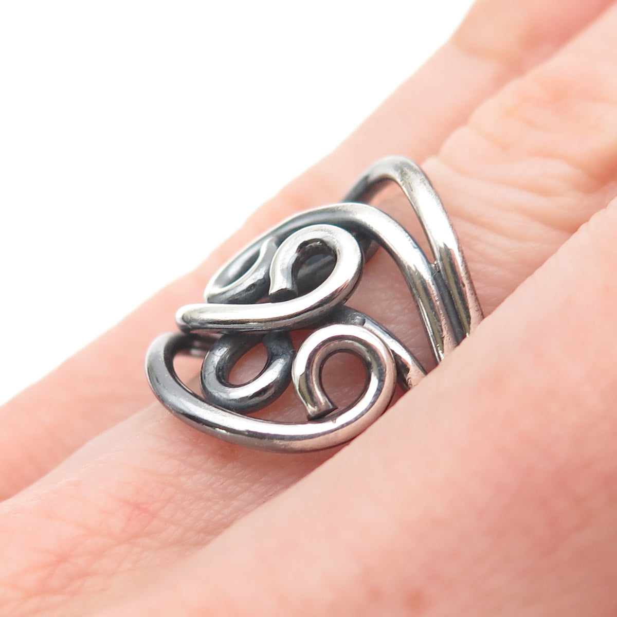 925 Sterling Silver Vintage Modernist Swirl Oxidized Ring Size 5.75