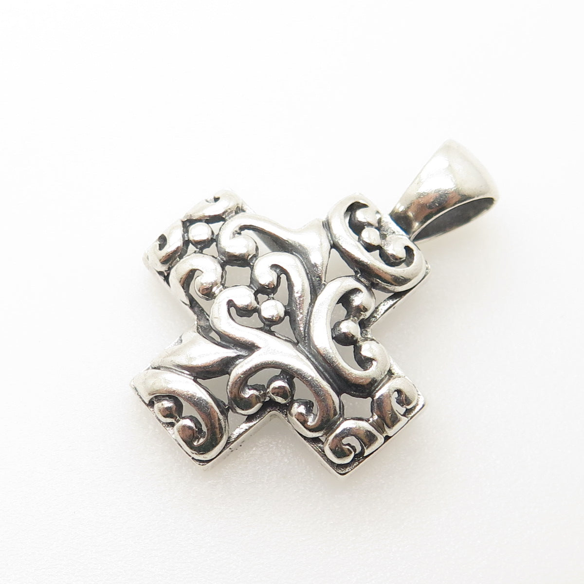 925 Sterling Silver Vintage Ornate Heart Cross Pendant