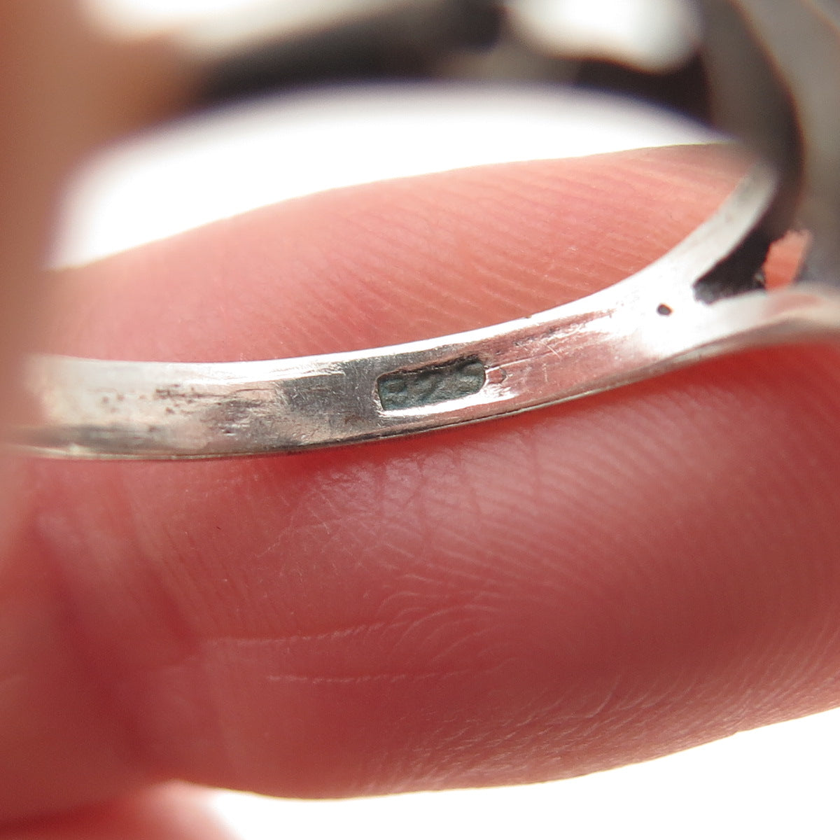 925 Sterling Silver Vintage Real MOP Flower Blossom Oxidized Ring Size 8.75