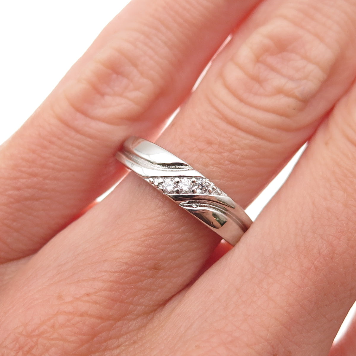 925 Sterling Silver Round-Cut C Z Band Ring Size 6