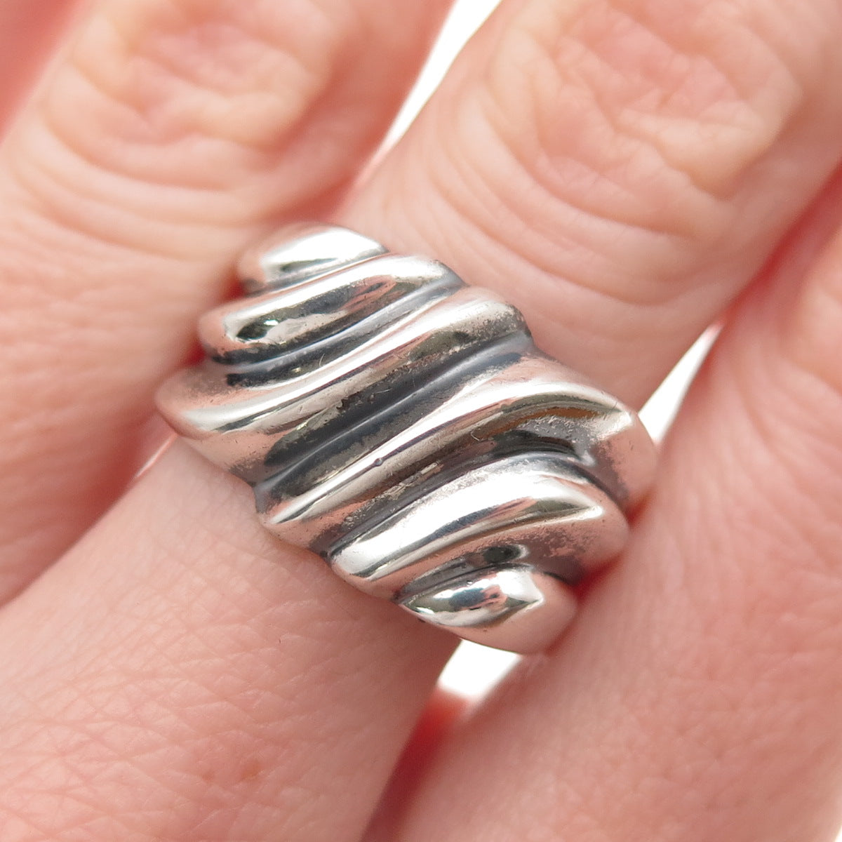 Chapal Zenray Sterling Silver Vintage Modernist Ribbed Oxidized Ring Size 9.25