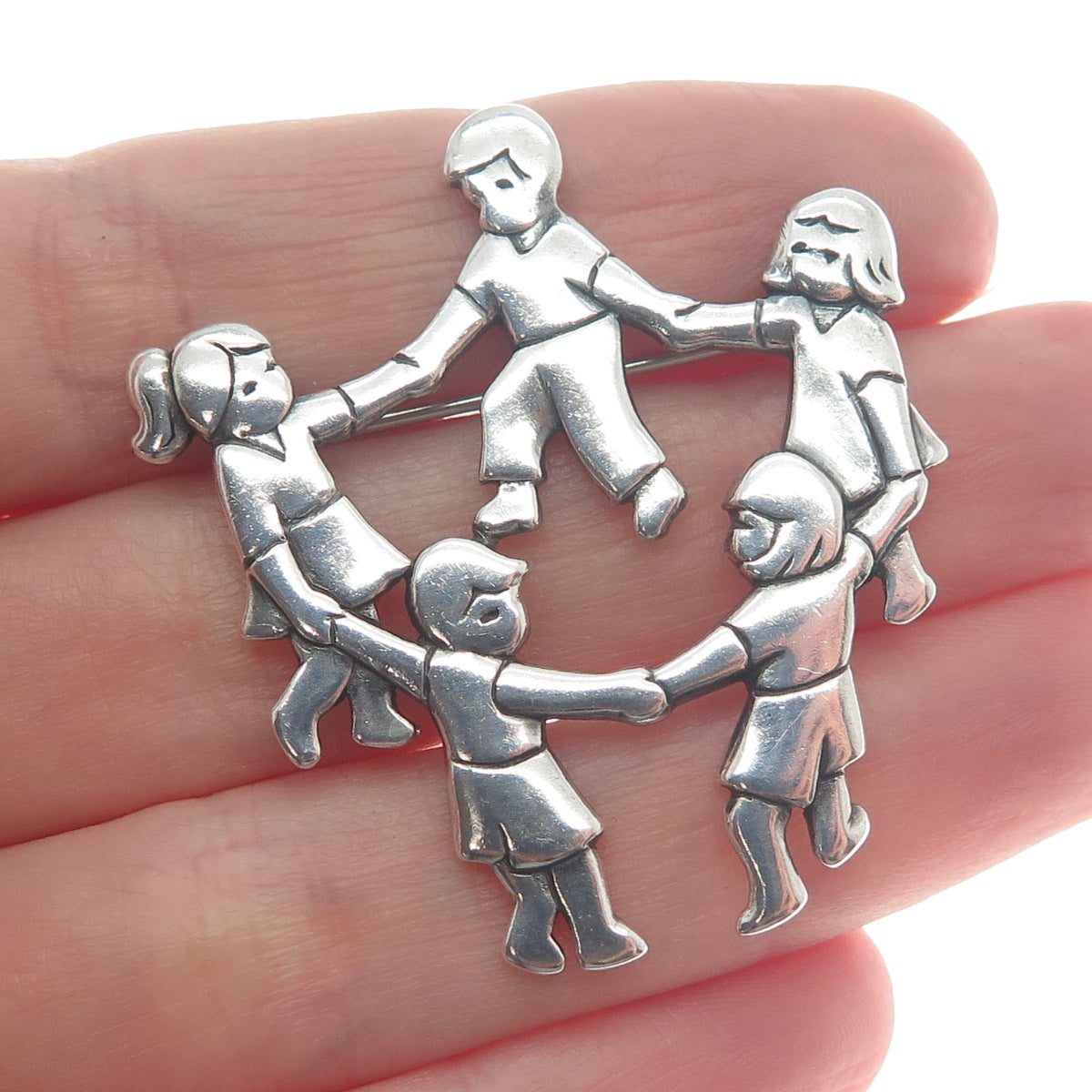 JAMES AVERY 925 Sterling Silver Vintage Circle Of Children Pin Brooch