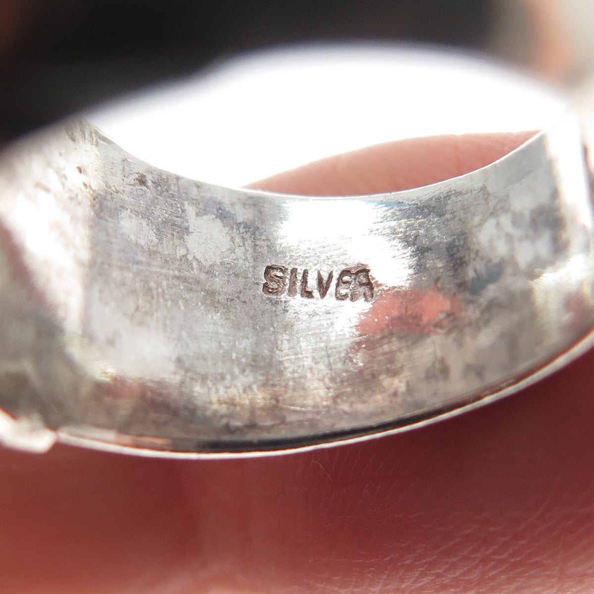925 Sterling Silver Vintage Modernist Hammered Oxidized Ring Size 6.5