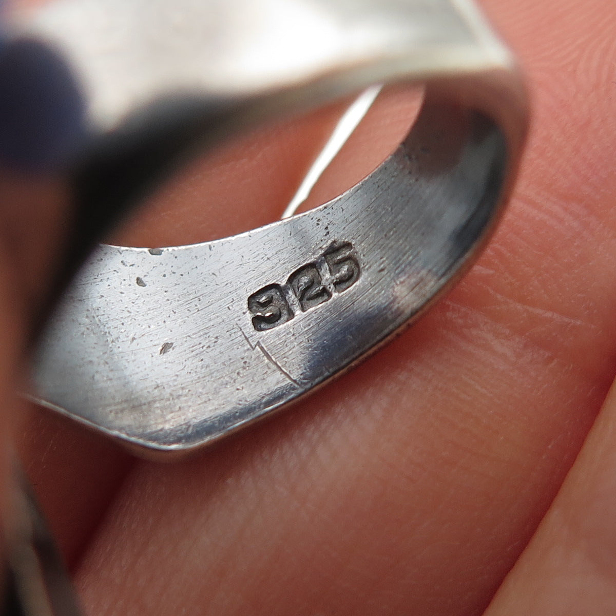 925 Sterling Silver Vintage Modernist Wavy Oxidized Ring Size 7