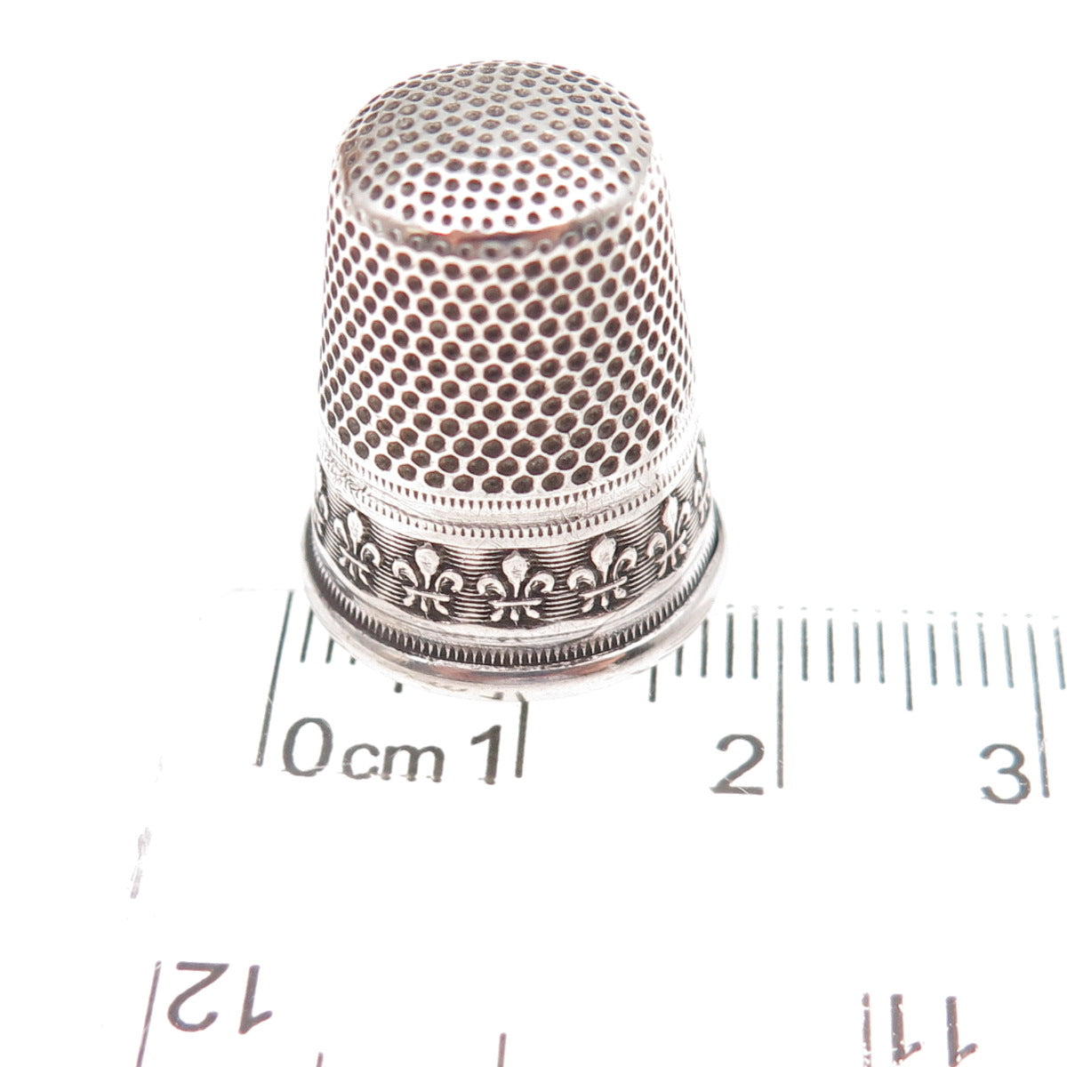 925 Sterling Silver Antique Art Deco Fleur de Lis Sewing Thimble