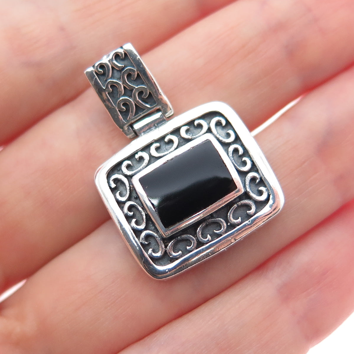 ATI ANNIKA WITT 925 Sterling Silver Vintage Real Black Onyx Oxidized Pendant
