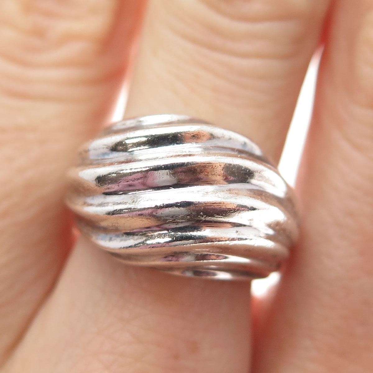925 Sterling Silver Vintage Modernist Wavy Ribbed Dome Ring Size 7.25