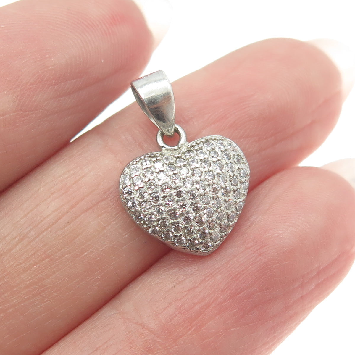 925 Sterling Silver Vintage Round-Cut C Z Heart Charm Pendant