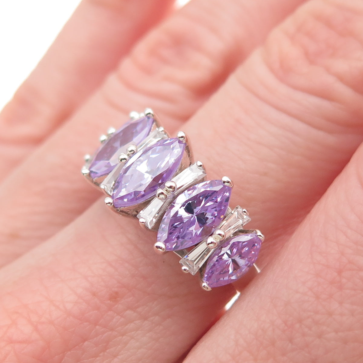 925 Sterling Silver Purple & White C Z Ring Size 7