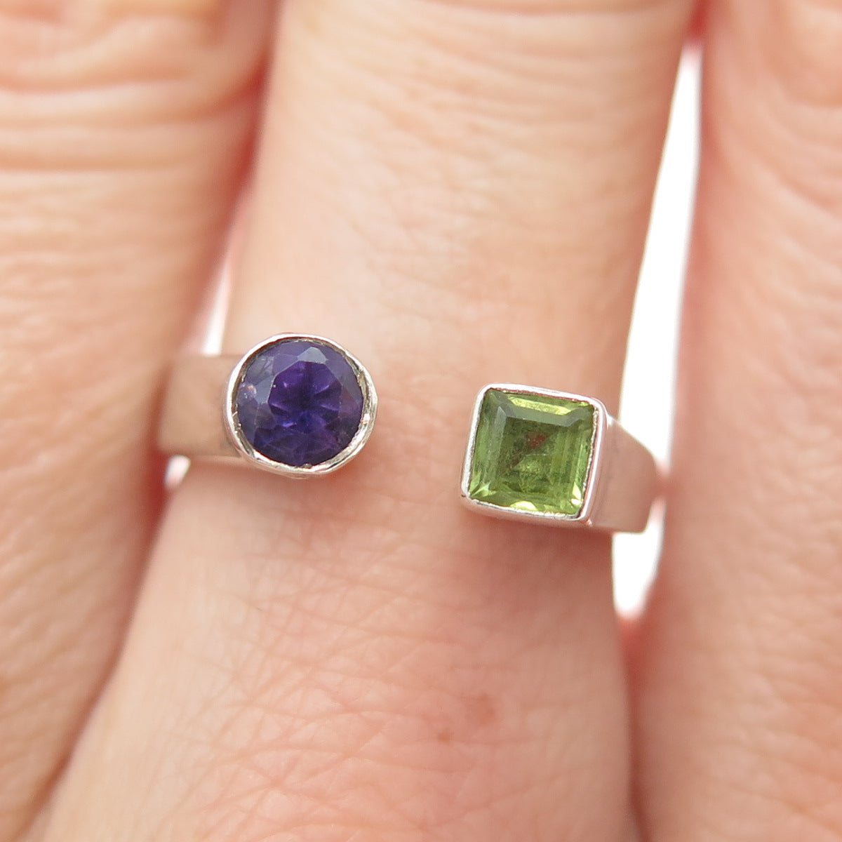 925 Sterling Silver Vintage Real Peridot & Amethyst Adjustable Ring Size 6.75