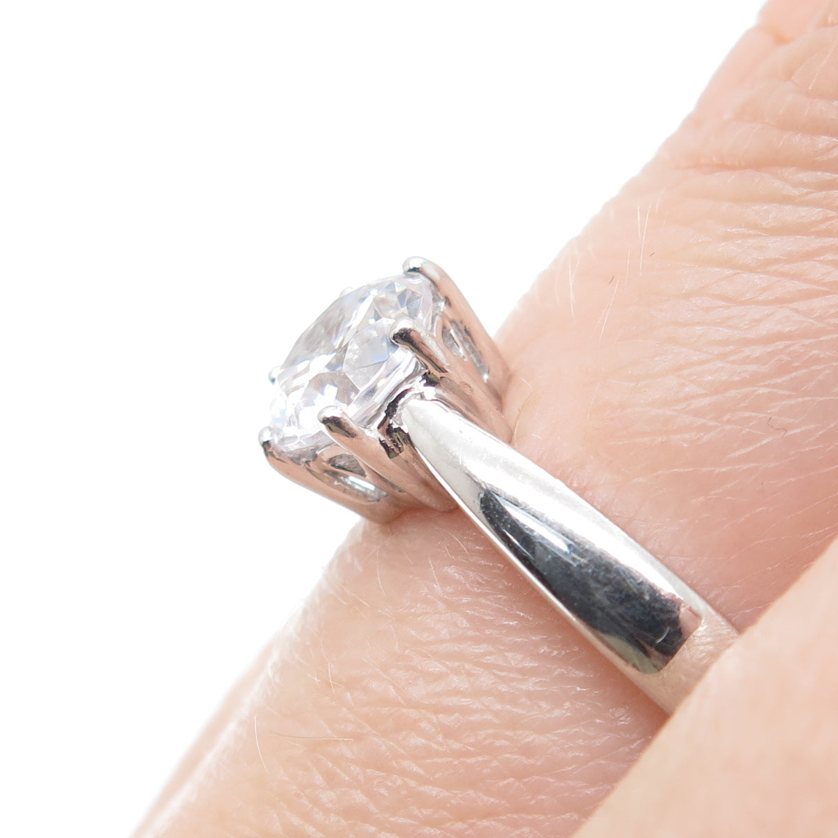 925 Sterling Silver Round-Cut C Z Engagement Ring Size 7.25