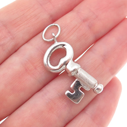 Artlinea 925 Sterling Silver Vintage Key Charm Pendant