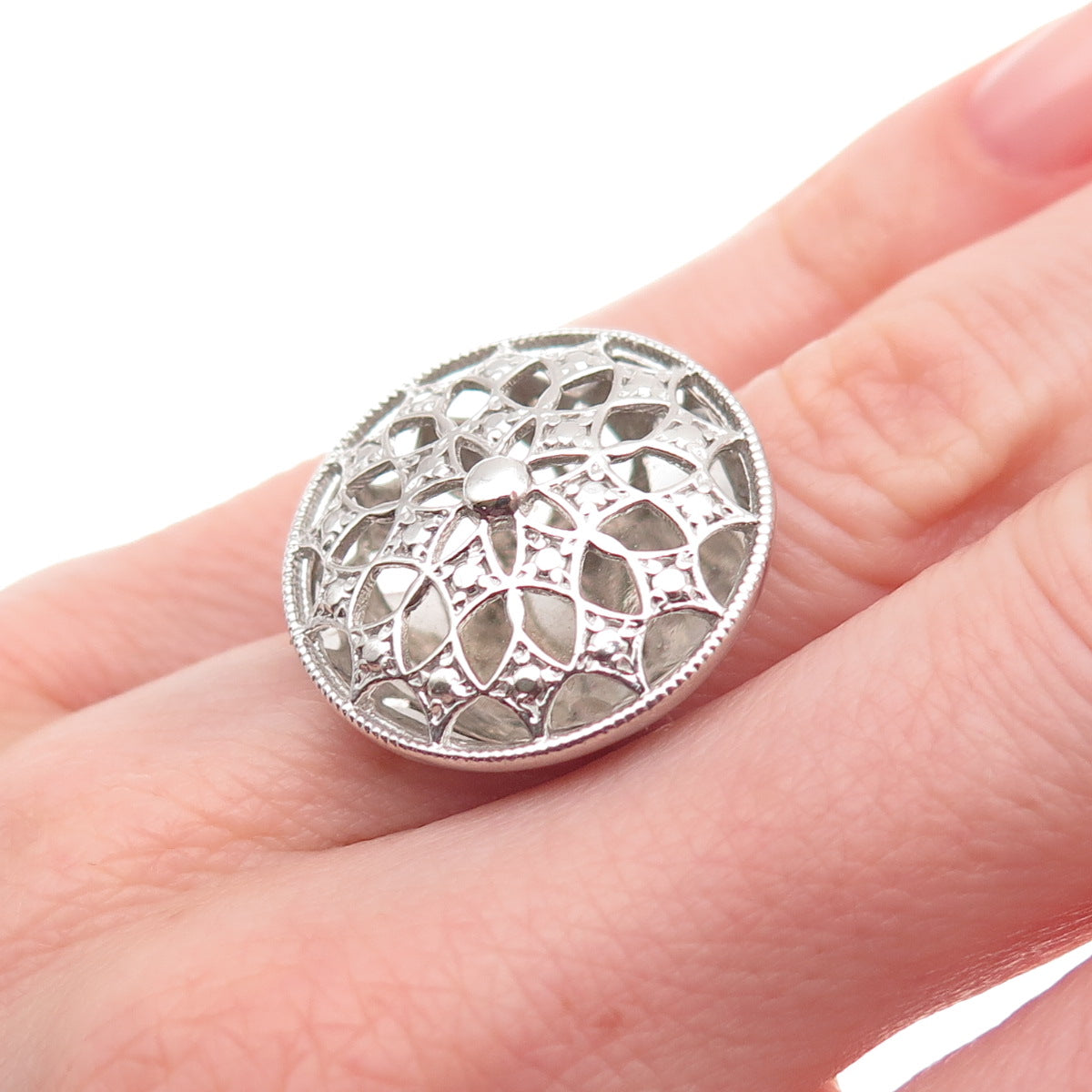 925 Sterling Silver Floral Dome Ring Size 6