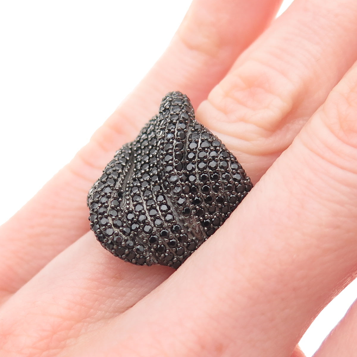 925 Sterling Silver Real Round-Cut Black Spinel Wavy Ring Size 5.25