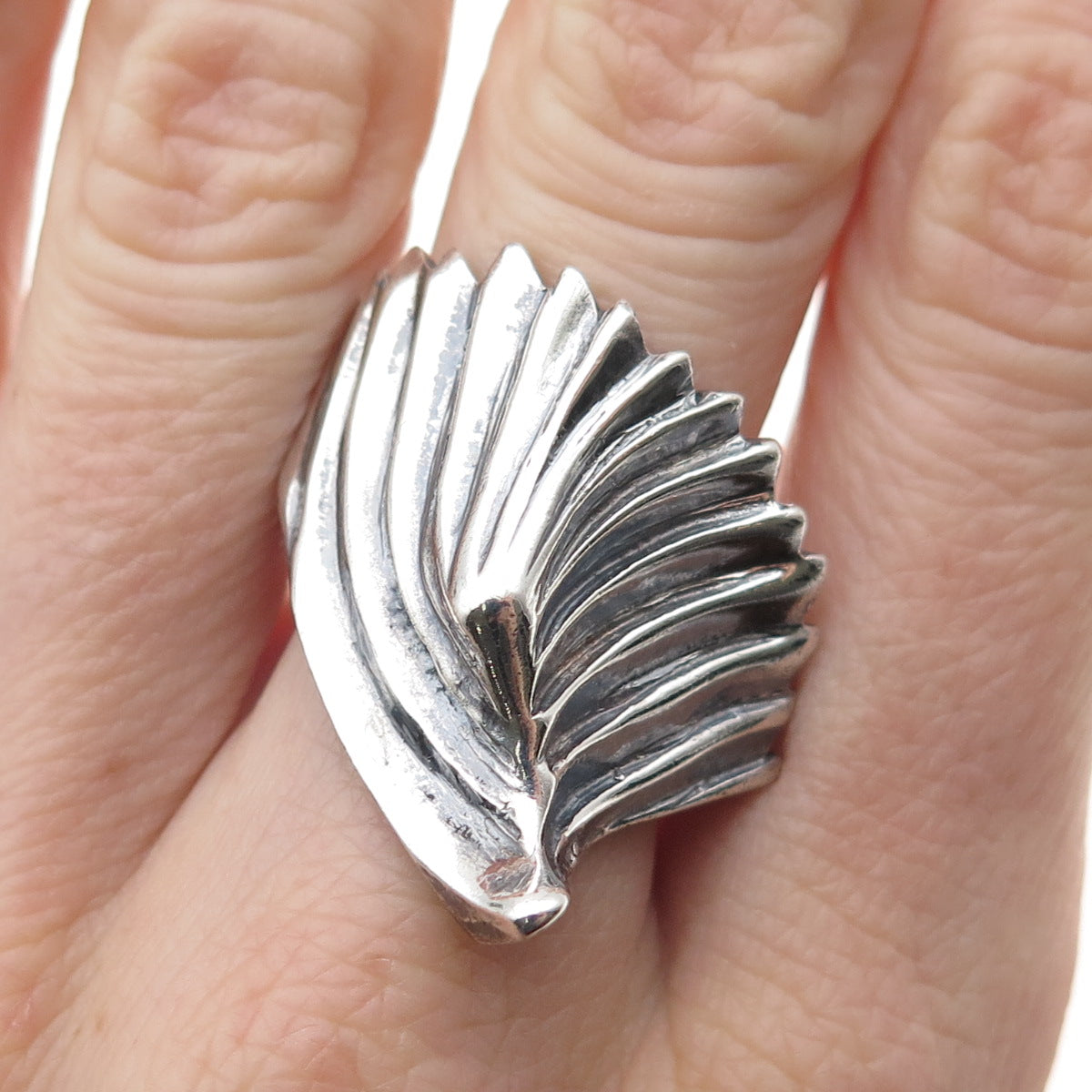 925 Sterling Silver Vintage Modernist Wing Oxidized Ring Size 7.5