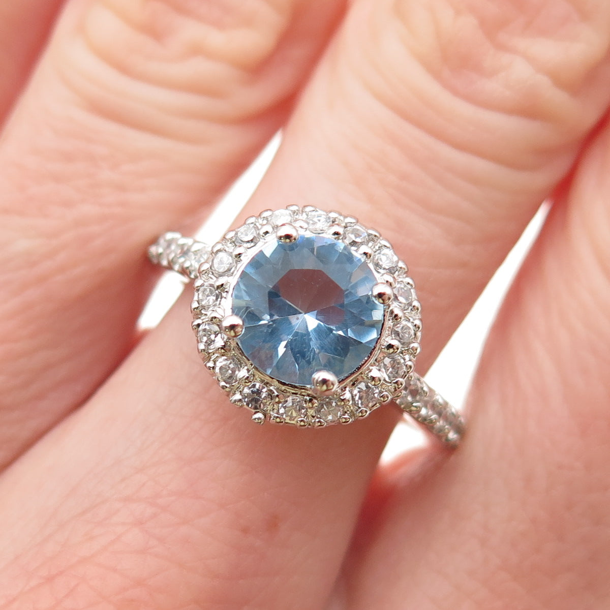 925 Sterling Silver Round-Cut Blue & White C Z Ring Size 8