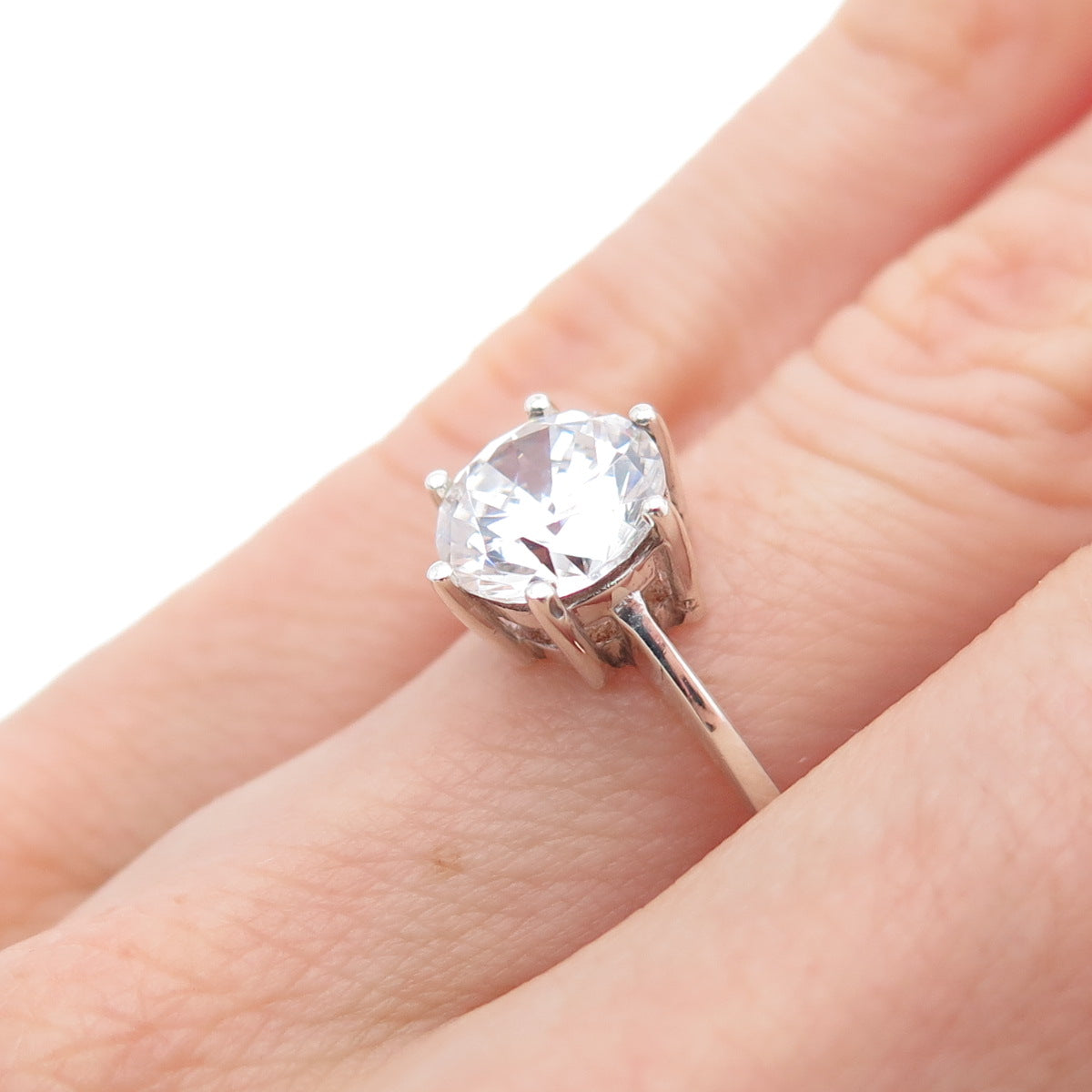 925 Sterling Silver Round-Cut C Z Engagement Ring Size 6