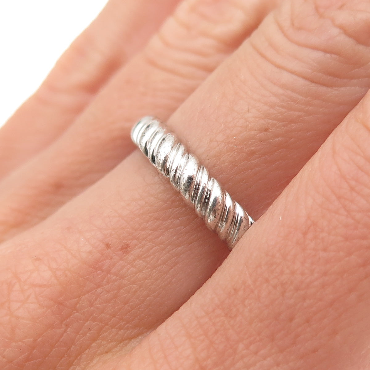 Ross Simons 925 Sterling Silver Vintage Ribbed Band Ring Size 7.75