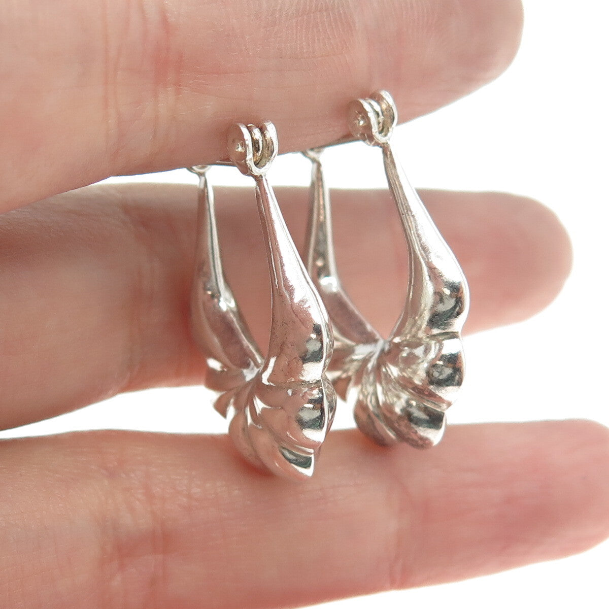 900 Coin Silver Vintage Ribbed Hinged Earrings
