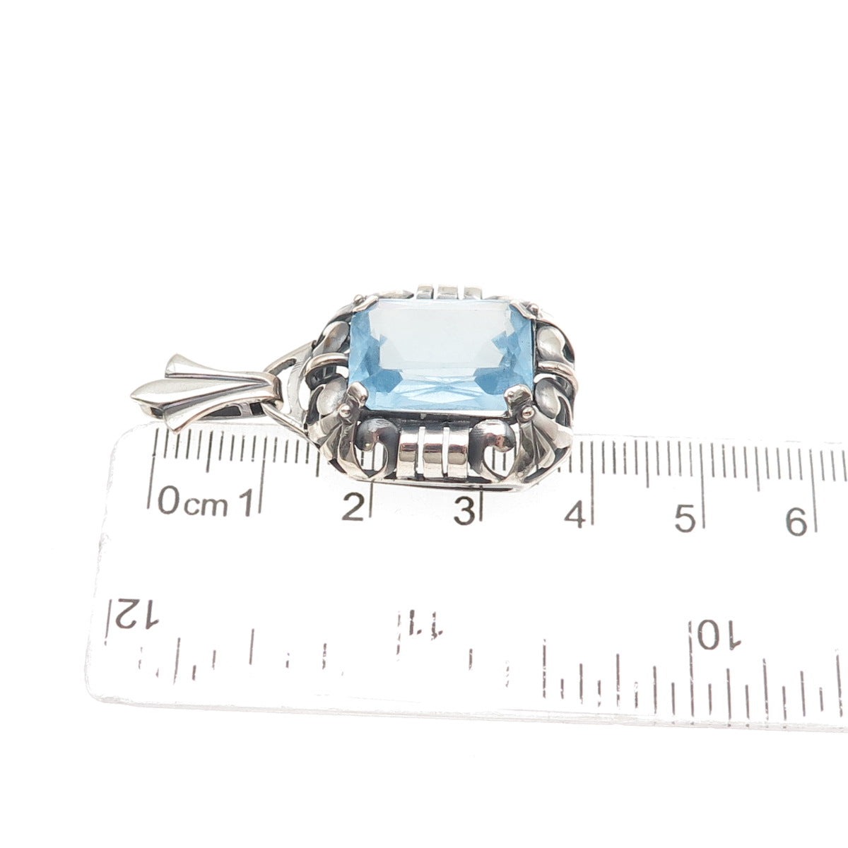 835 Silver Vintage Radiant-Cut Blue Glass Floral Oxidized Charm Pendant