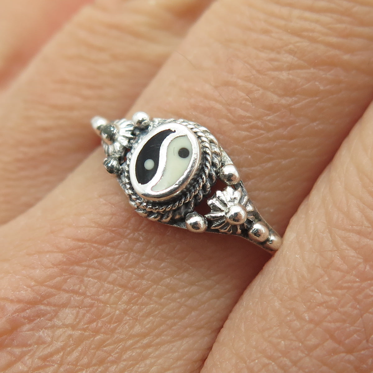 925 Sterling Silver Vintage Real Black & White Onyx Yin Yang Ring Size 9.75